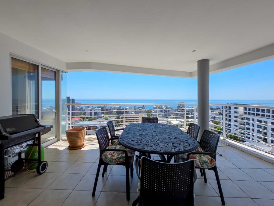 3 Bedroom Property for Sale in Sea Point Western Cape